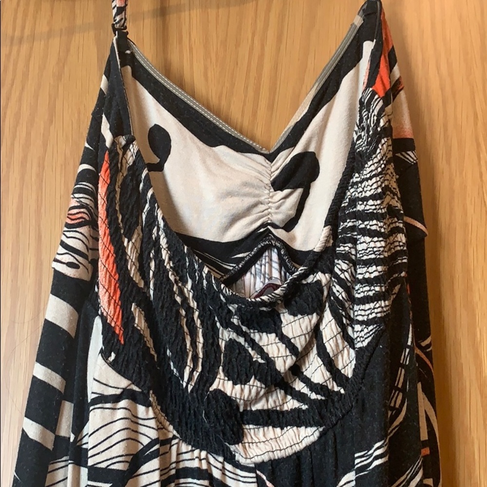 Dress - Picture 4 of 8